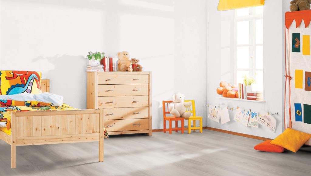 Ламинат Haro Tritty 100 дуб светло-серый 527077 фото в интерьере Ламинат Haro Tritty 100 дуб светло-серый 527077 фото в интерьере